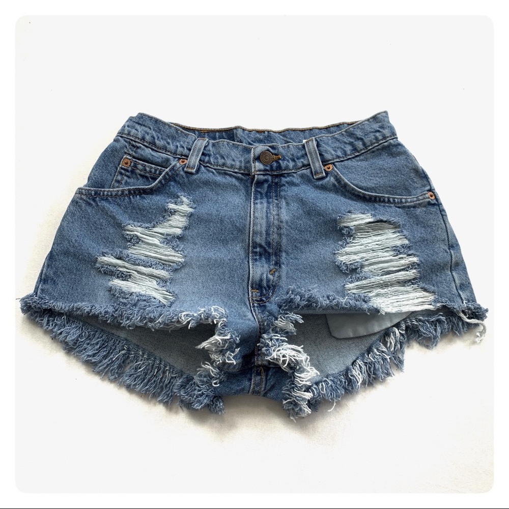 LEVI'S Cutoffs S-M Waist 28-29 Size 6-8 289RE